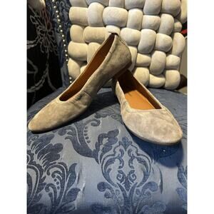 Lucky Brand Grey Suede Flats size 8.5